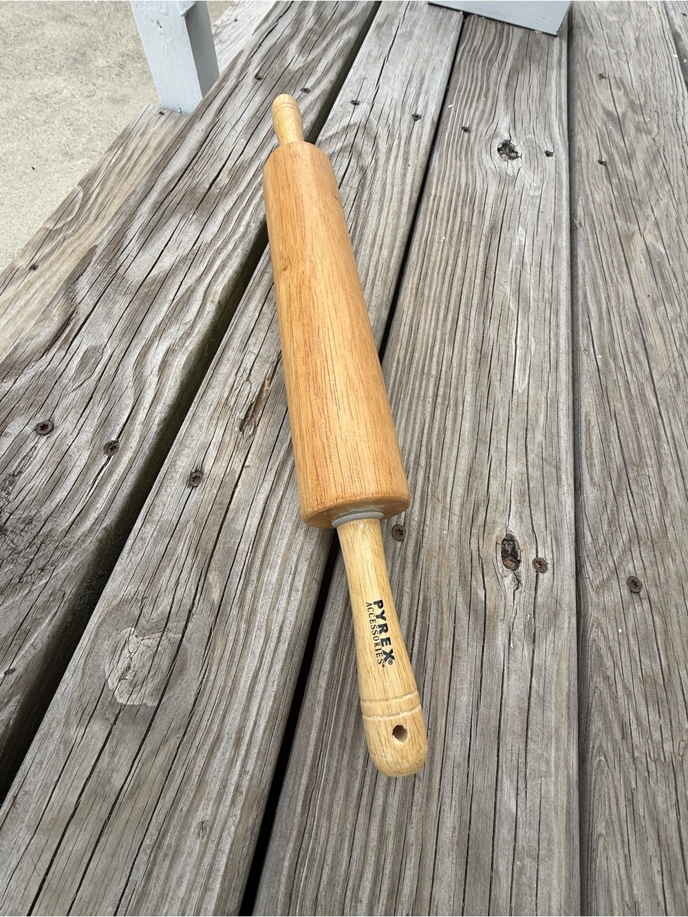Pyrex Classic Wood Rolling Pin, 17.75 Inch, Natural
